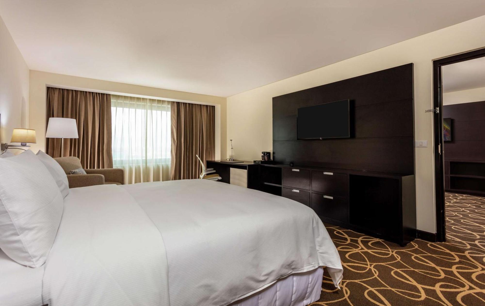 Doubletree By Hilton Toluca Hotel Luaran gambar
