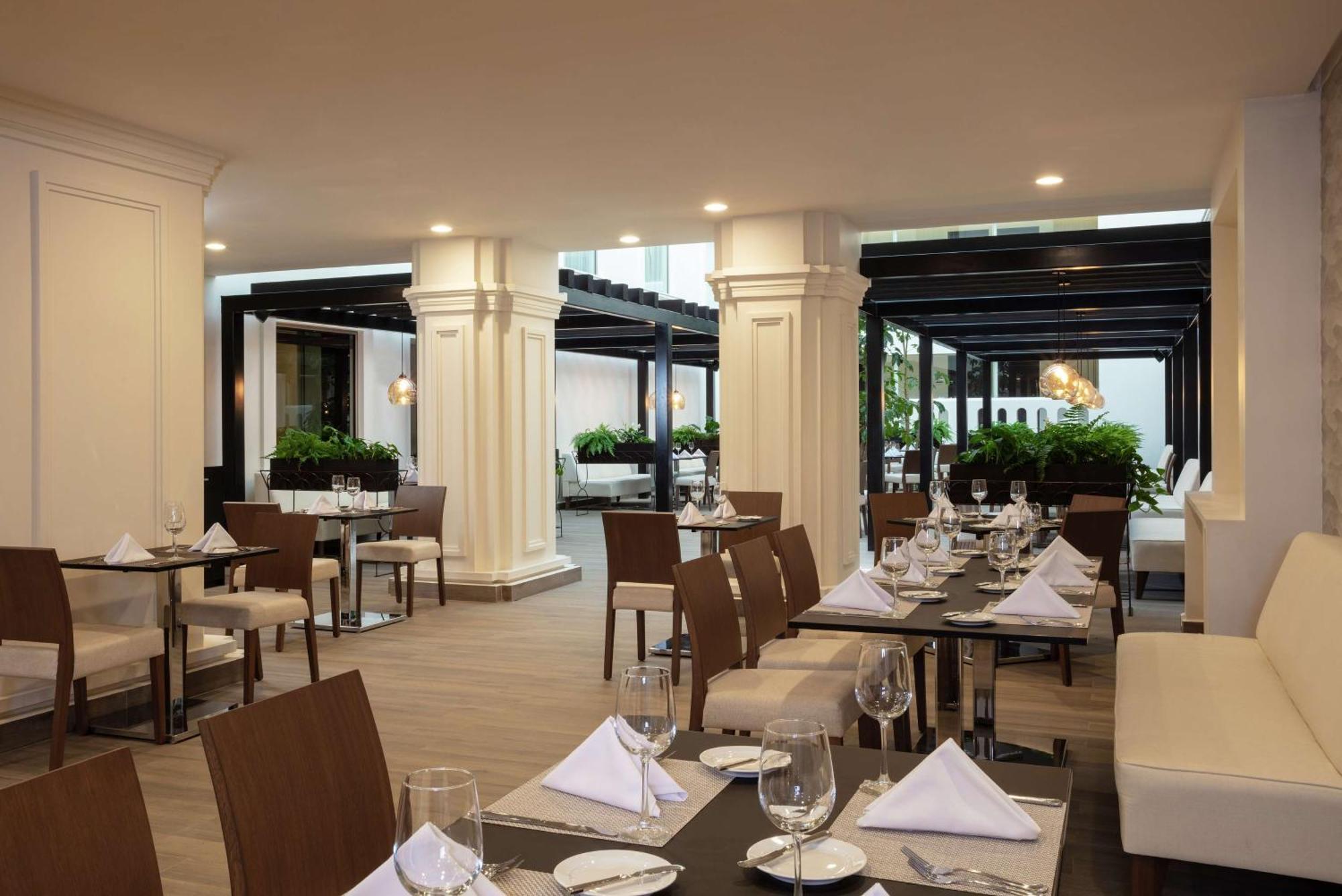 Doubletree By Hilton Toluca Hotel Luaran gambar