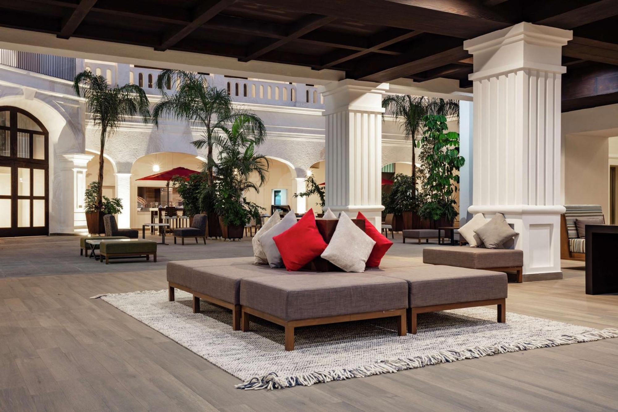 Doubletree By Hilton Toluca Hotel Luaran gambar